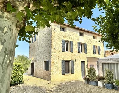 Mas - 225 m² - 5 pièces