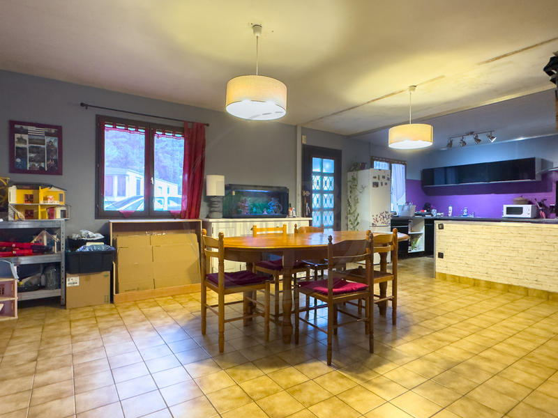 Villa - 90 m² - 5 pièces