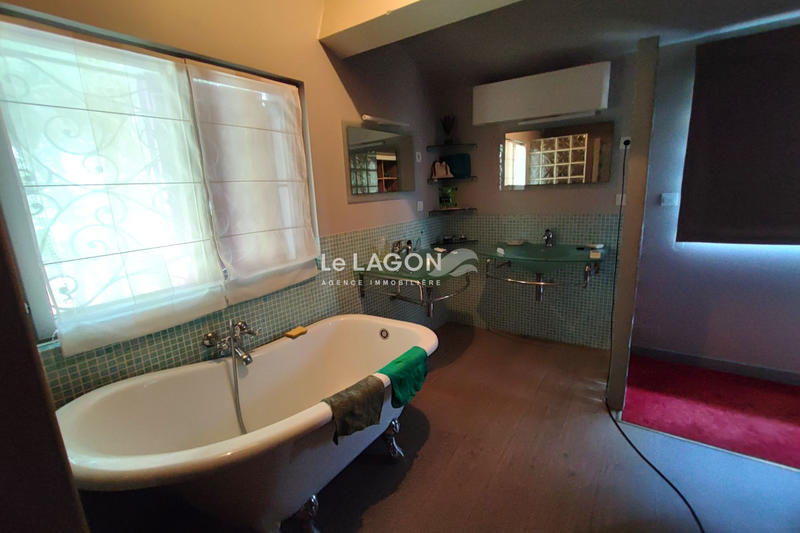 Propriété - 200 m²