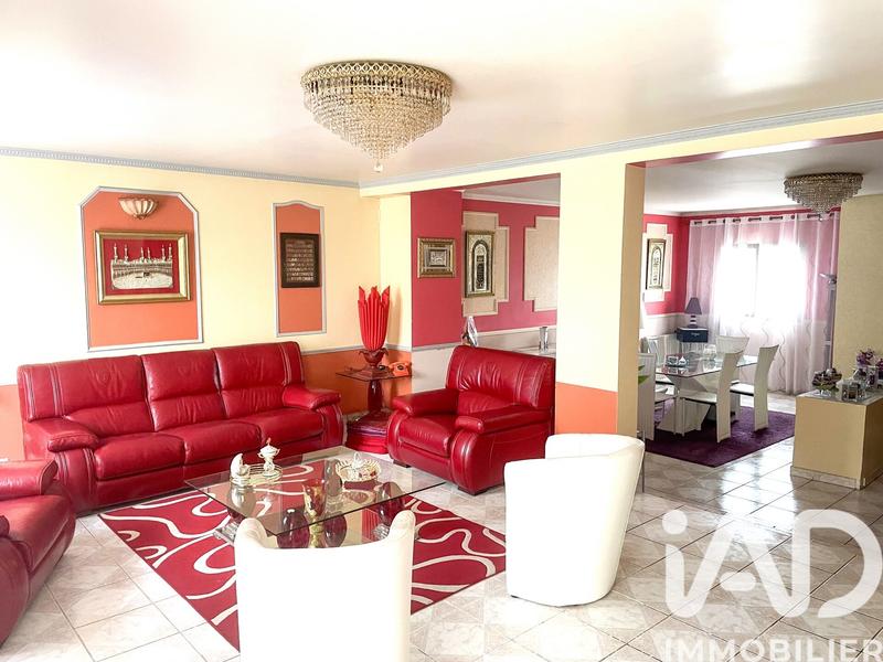 Maison - 193 m² - 8 pièces