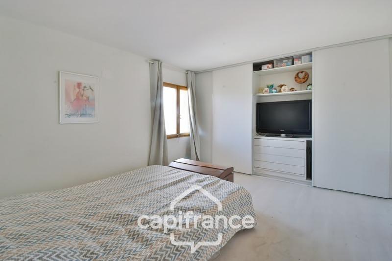 Maison - 220 m² - 6 pièces