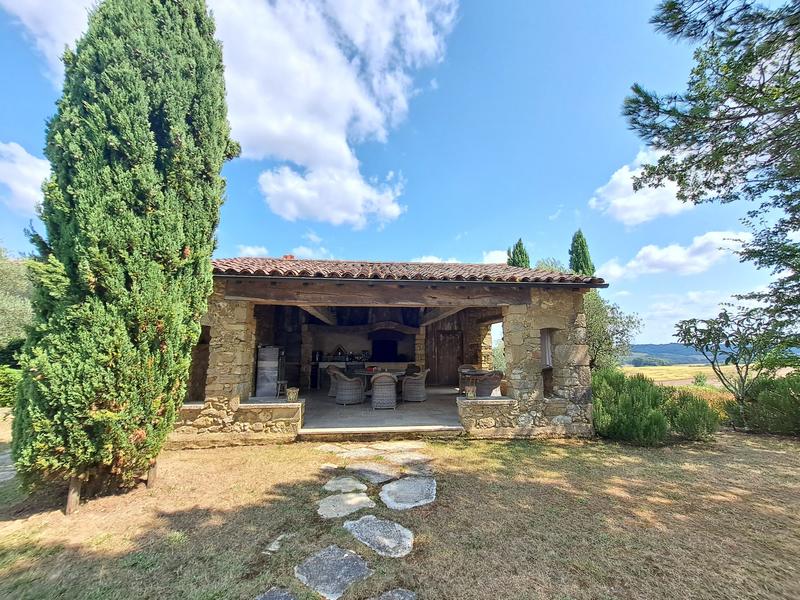 Maison - 427 m² - 12 pièces