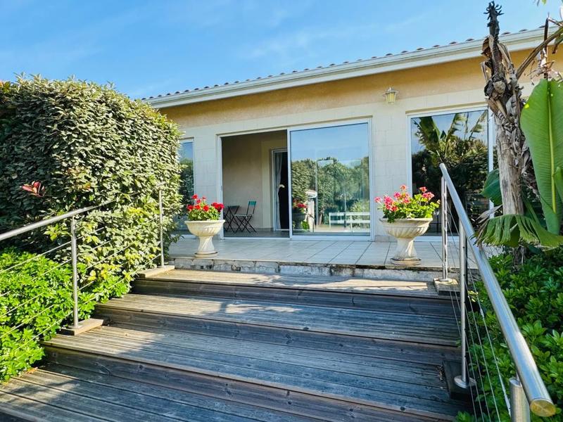 Maison - 160 m² - 3 pièces