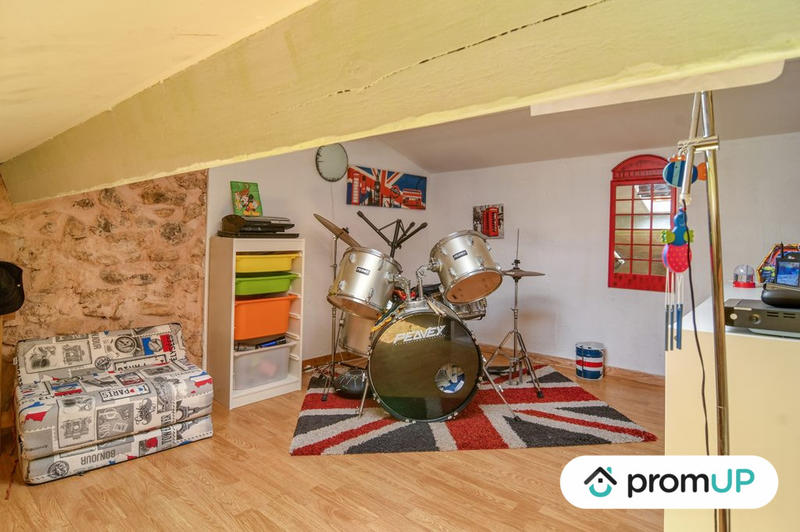 Maison - 92 m² - 5 pièces