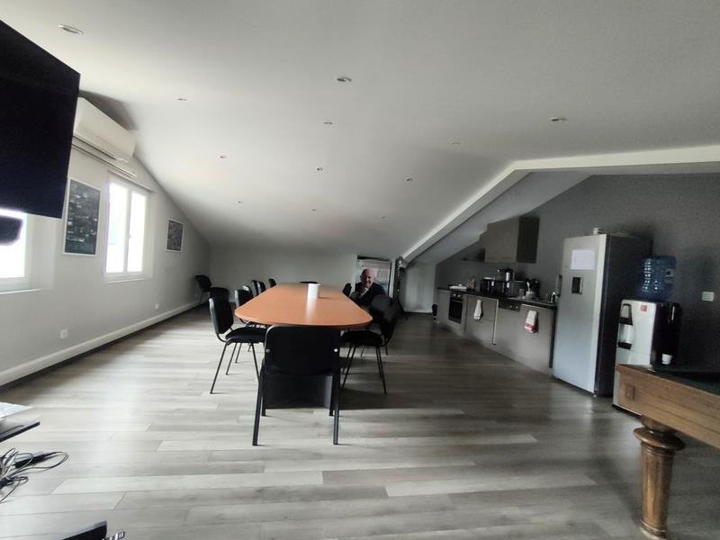 Local d'activités - 700 m²