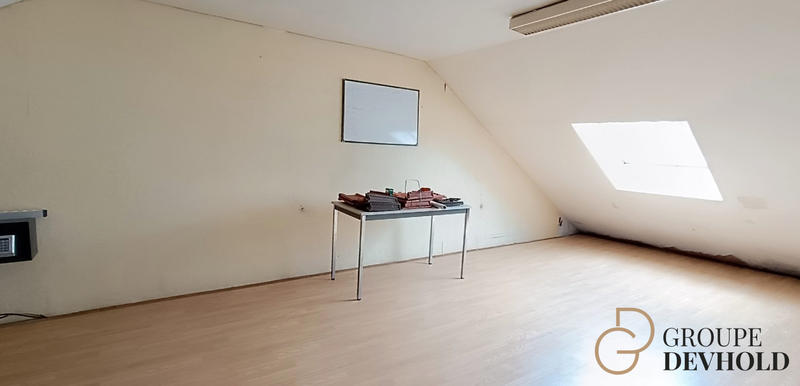 Maison - 278 m² - 8 pièces