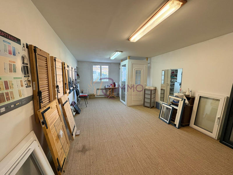 Local commercial - 153 m²