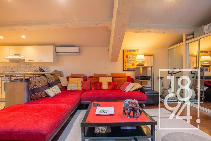 Loft - 72 m² - 2 pièces