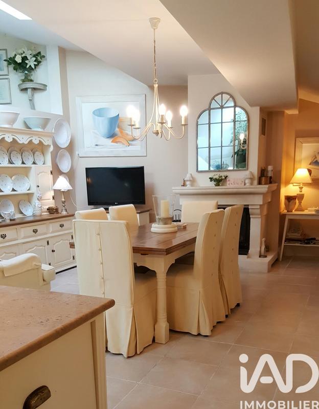 Maison - 271 m² - 10 pièces