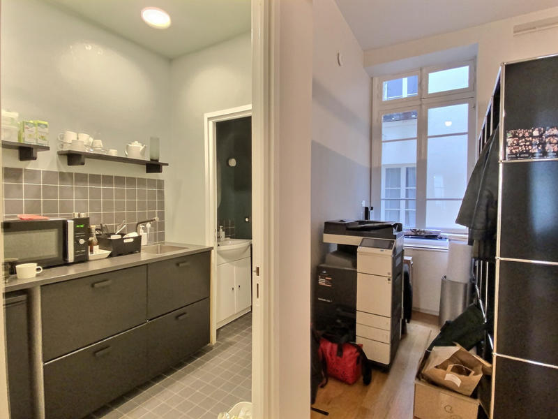 Local commercial - 71 m² - 4 pièces