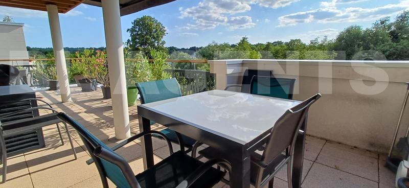 Appartement - 83 m² - 4 pièces