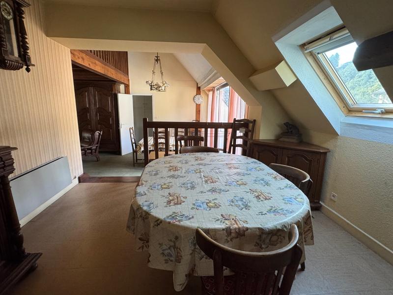 Propriété - 370 m² - 15 pièces