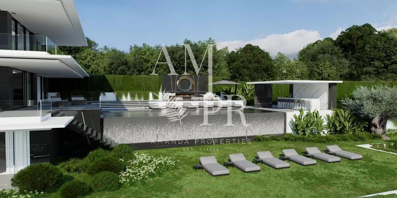 Maison - 600 m² - 7 pièces