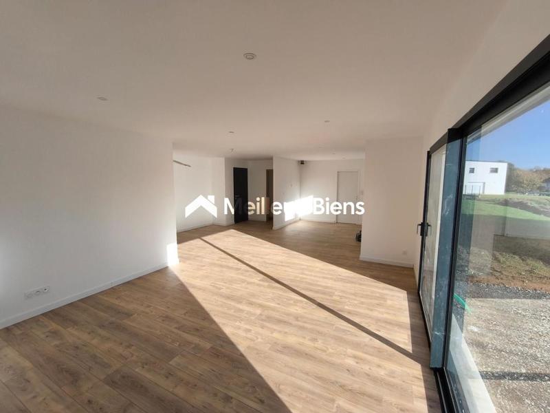 Maison - 96 m² - 5 pièces