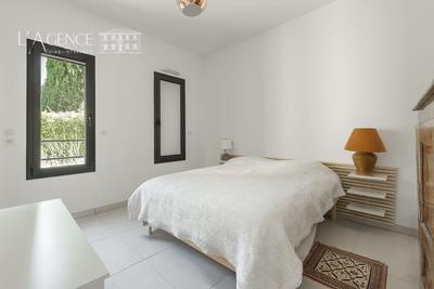 Appartement - 166 m² - 5 pièces