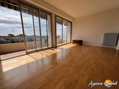 Appartement - 93 m² - 4 pièces