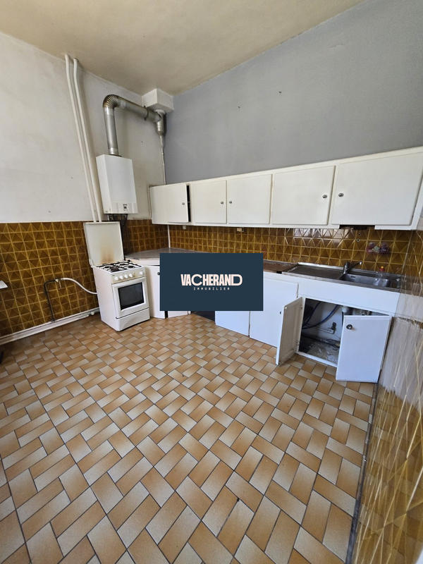 Maison - 92 m² - 6 pièces