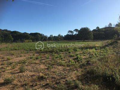 Terrain de loisirs - 280 000 m²