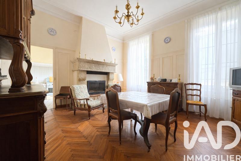 Maison - 469 m² - 15 pièces