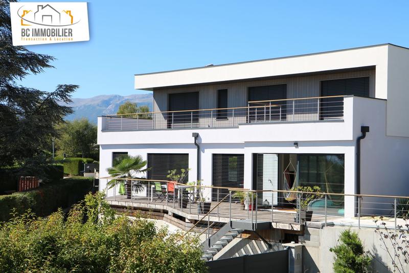 Maison - 174 m² - 6 pièces