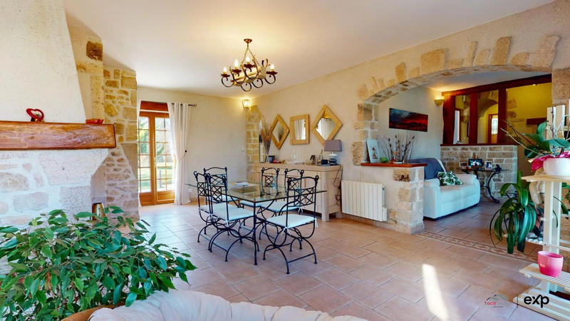 Maison - 147 m² - 7 pièces