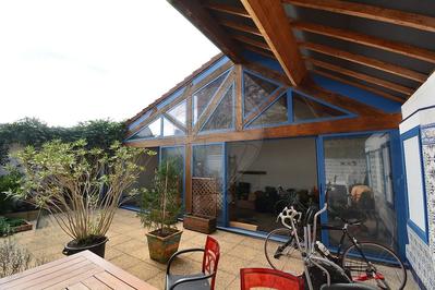 Maison - 248 m² - 6 pièces