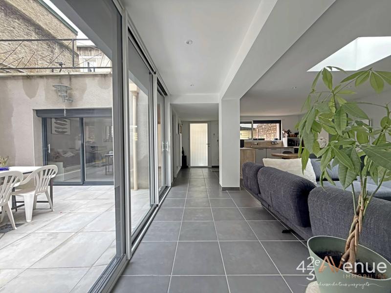 Appartement - 91 m² - 3 pièces