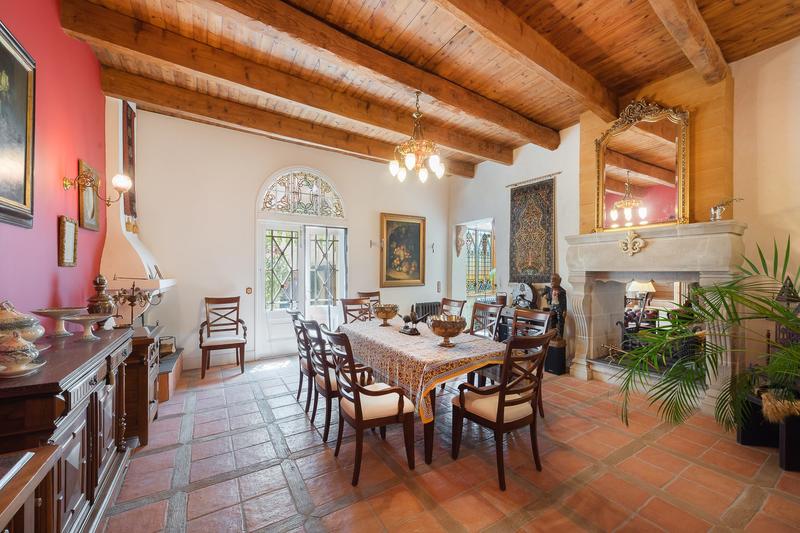 Maison ancienne - 360 m² - 6 pièces