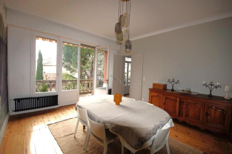 Demeure - 300 m² - 9 pièces