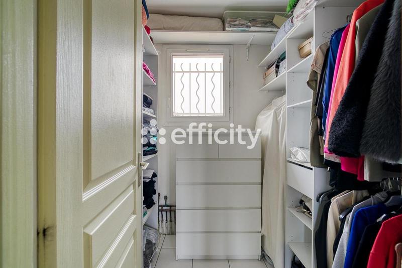 Villa - 137 m² - 6 pièces