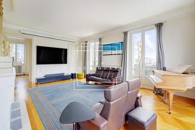 Appartement - 193 m² - 6 pièces