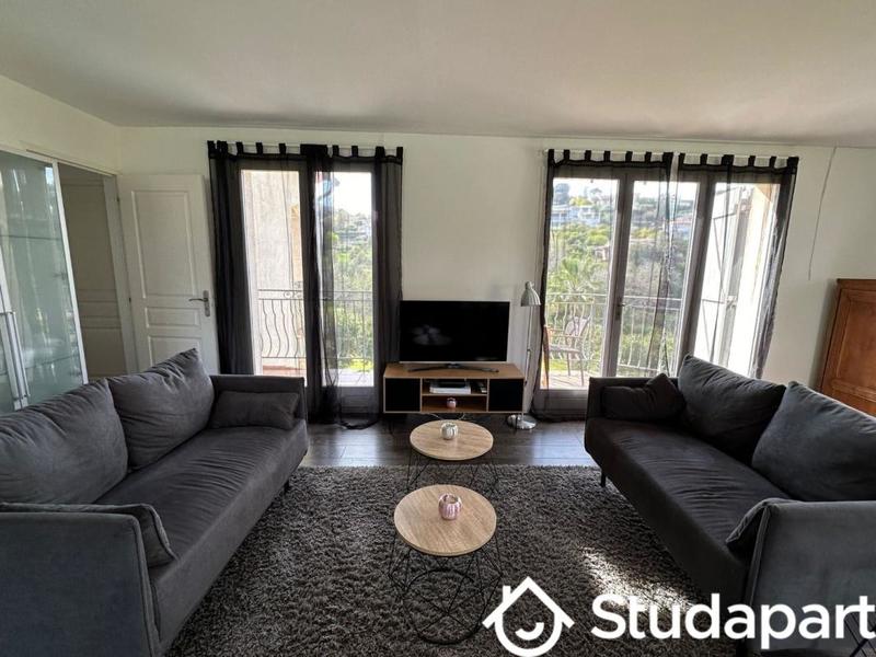 Appartement - 120 m² - 5 pièces