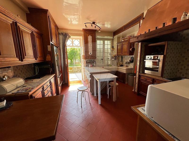 Propriété - 380 m² - 13 pièces