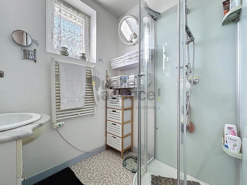 Maison - 79 m² - 6 pièces