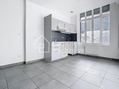 Maison - 104 m² - 6 pièces