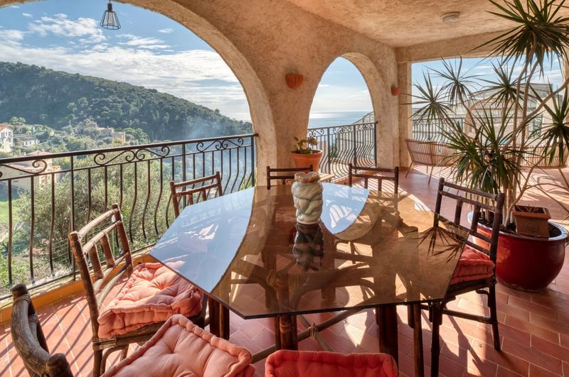 Villa - 424 m² - 12 pièces