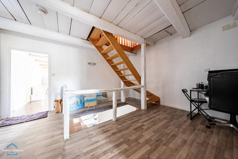 Maison - 233 m² - 8 pièces