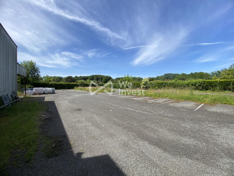 Local commercial - 1 900 m²