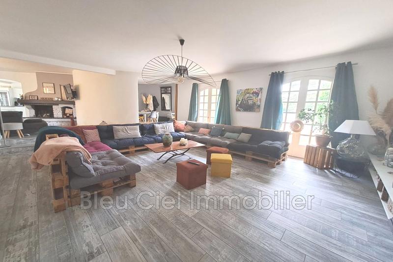 Propriété - 300 m² - 7 pièces