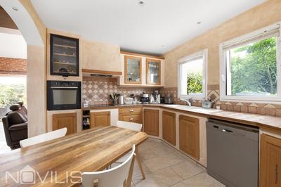 Maison - 181 m² - 7 pièces