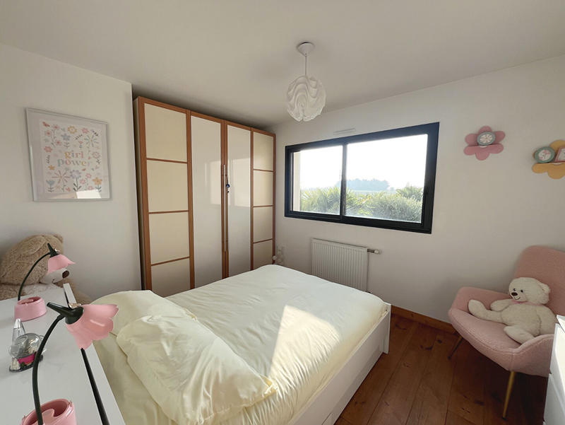 Maison - 214 m² - 8 pièces