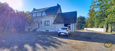 Maison - 160 m² - 8 pièces