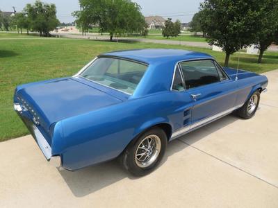 Ford Mustang coupe v8