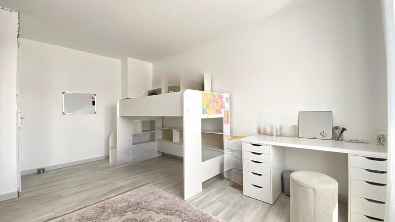 Villa - 130 m² - 5 pièces