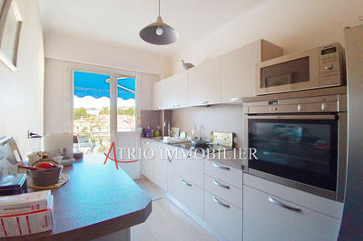 Appartement - 85 m² - 4 pièces