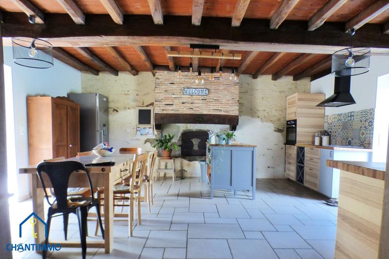 Maison - 267 m² - 7 pièces