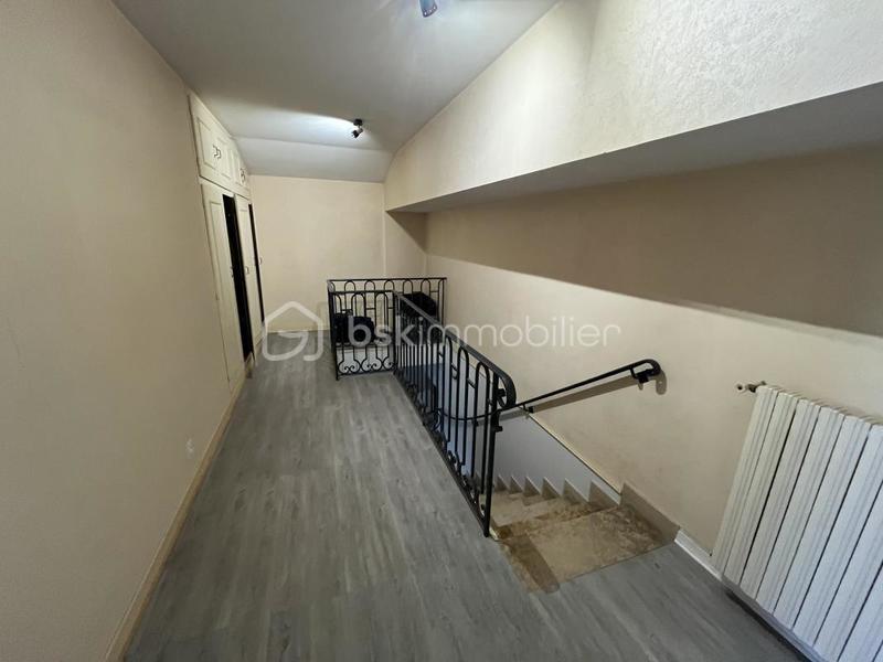 Demeure - 239 m² - 10 pièces