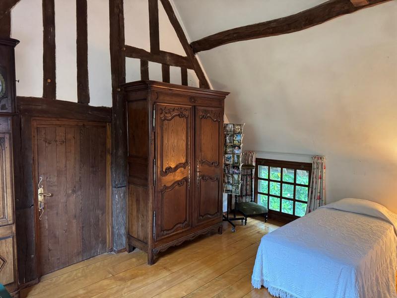 Maison ancienne - 303 m² - 8 pièces