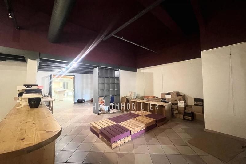 Local commercial - 197 m²