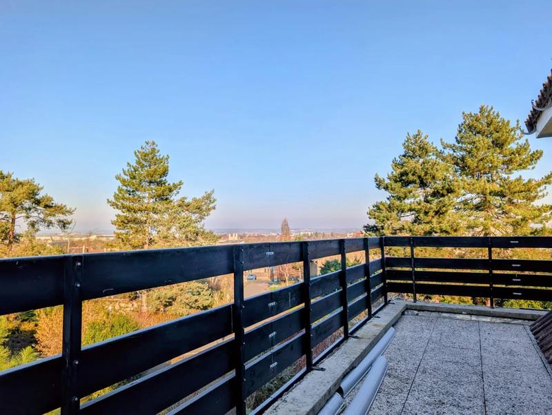 Maison - 171 m² - 7 pièces